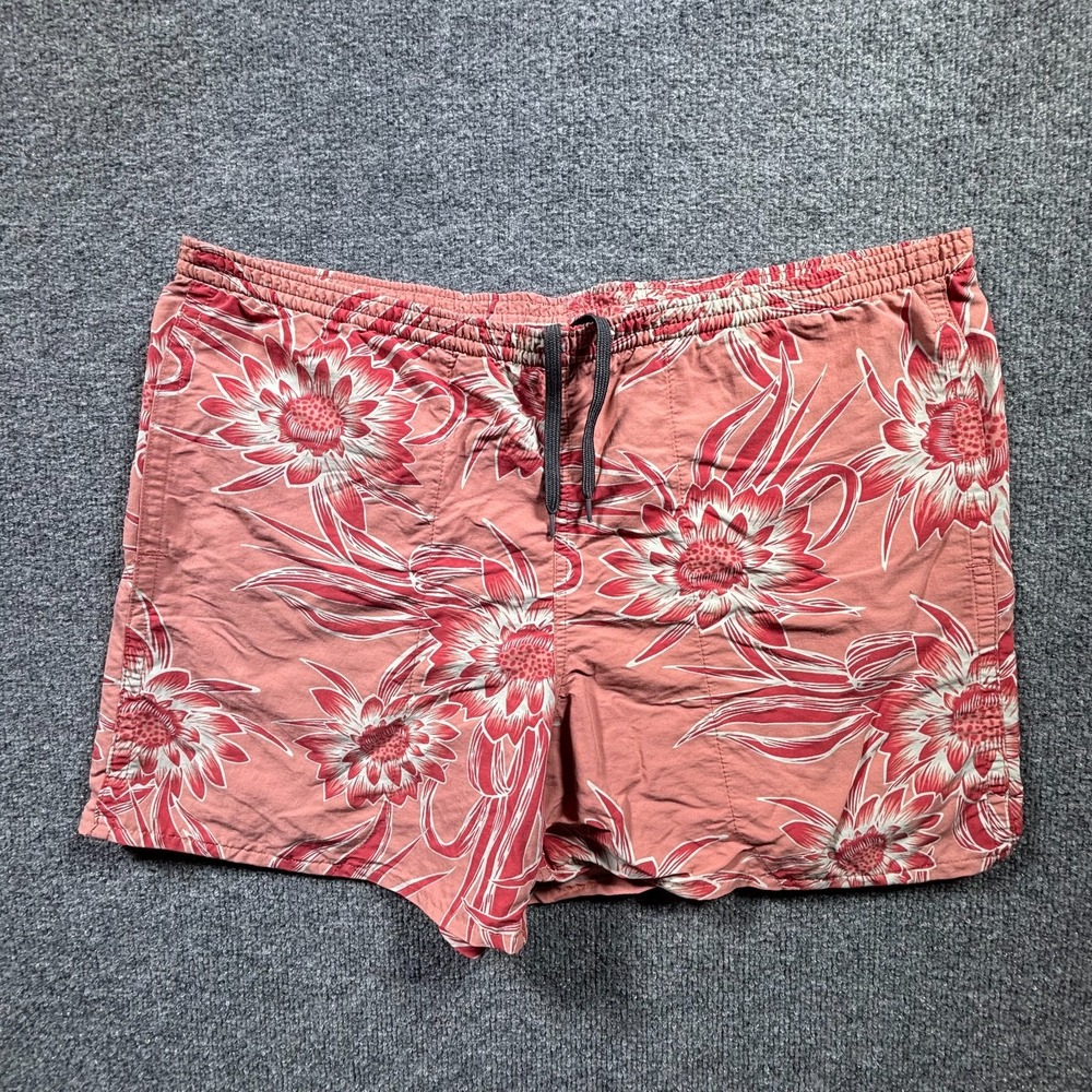 Patagonia Baggies Shorts Men's M Pink Floral 4.5" Inseam Drawstring Swim Trunks